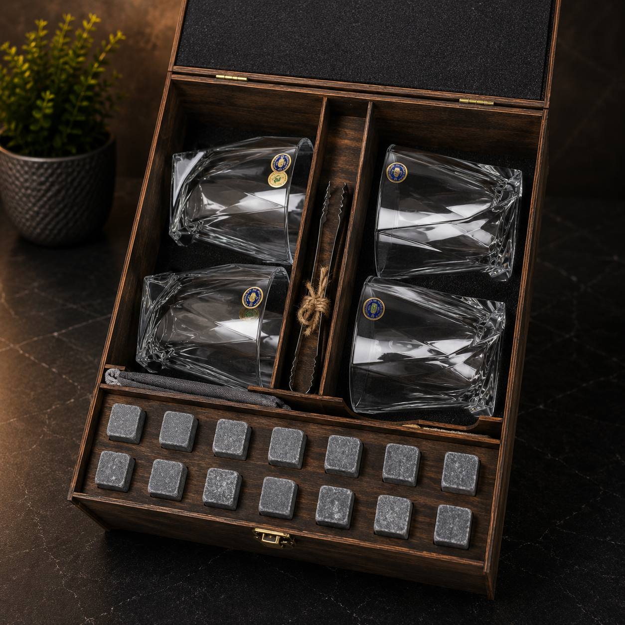Whisky stones gift set for 4 glasses — Quadro (large)