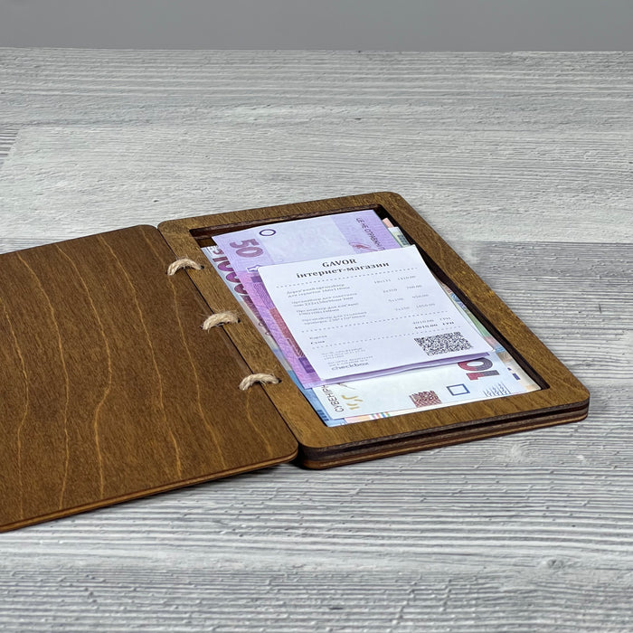 Wooden check presenter 195×110 mm, Wenge