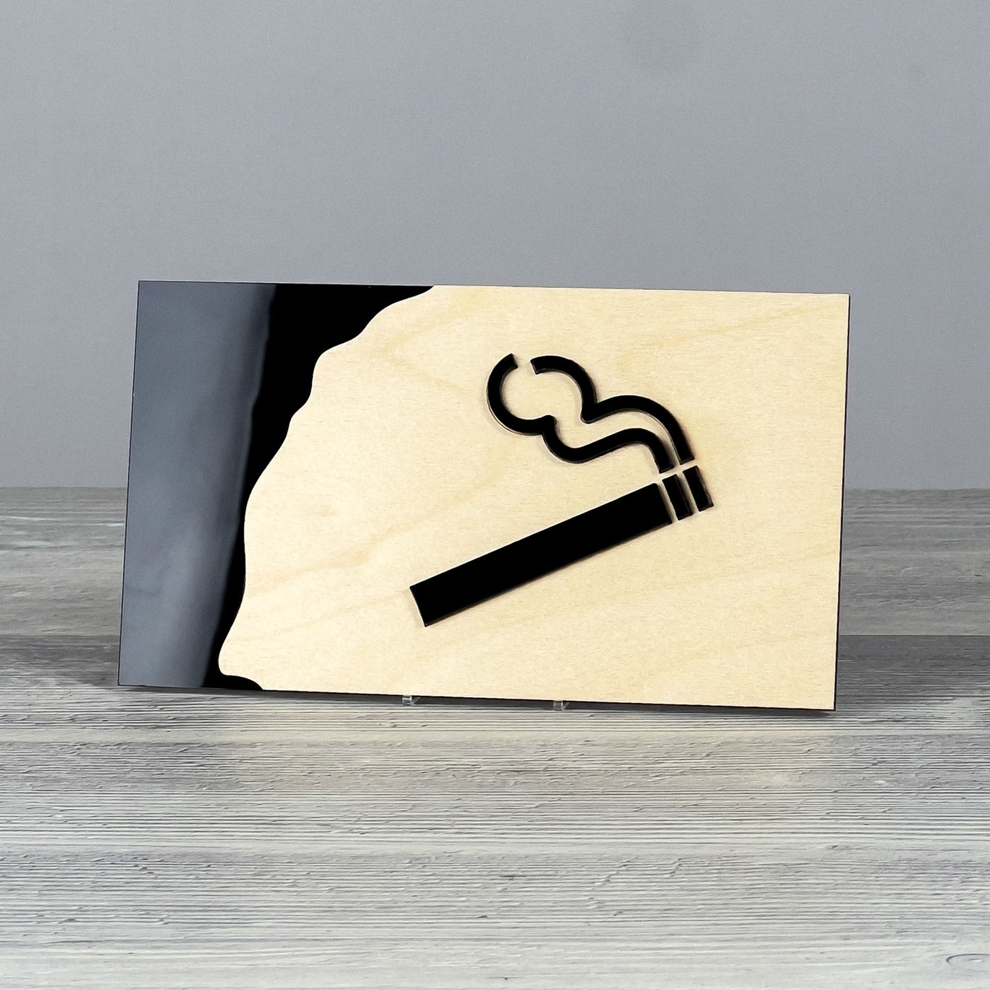 Smoking area sign