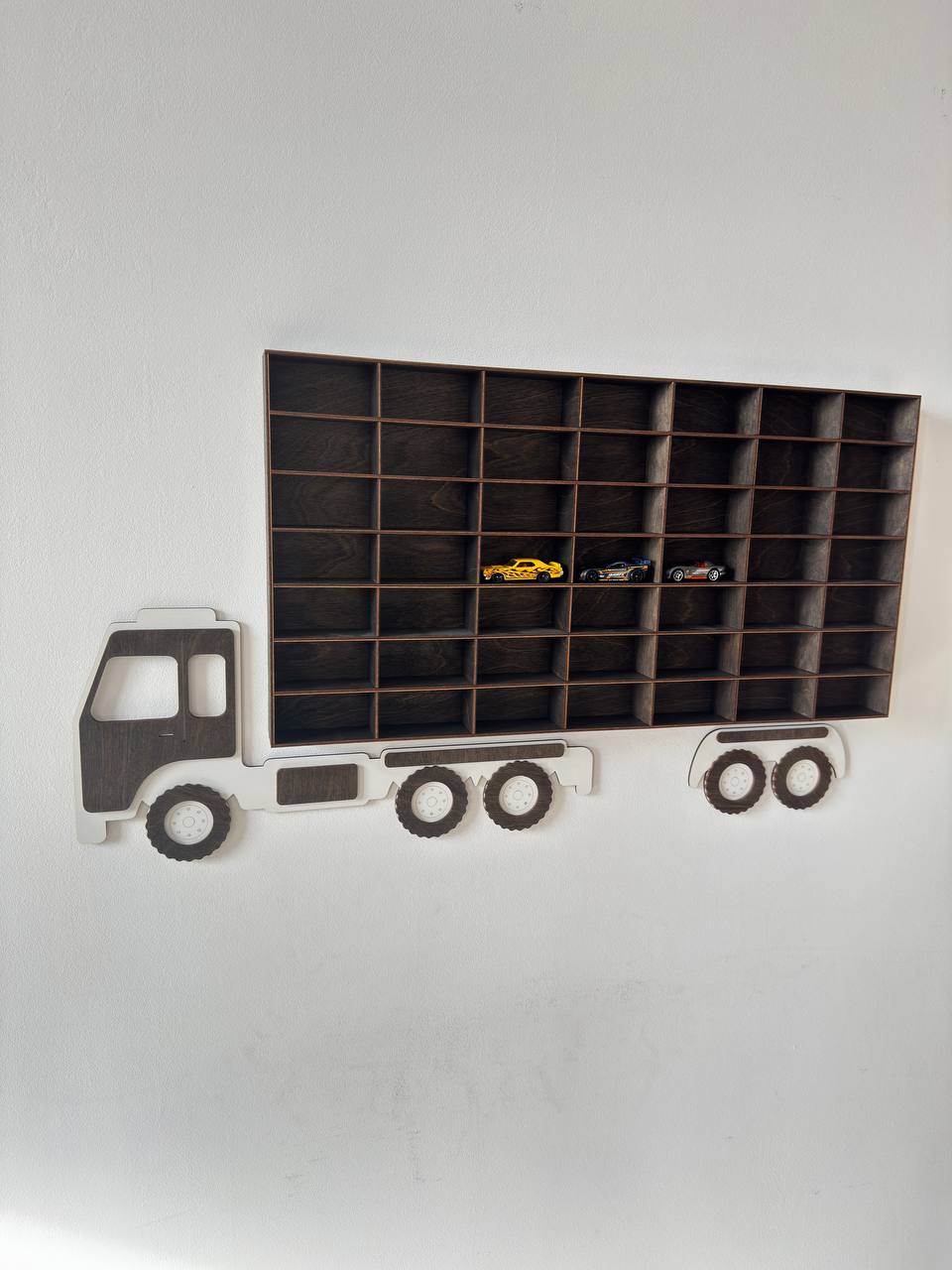 Hot Wheels wall garage