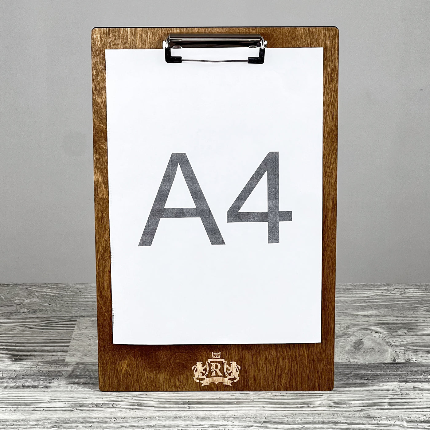 Menu clipboard with engraved logo, landscape