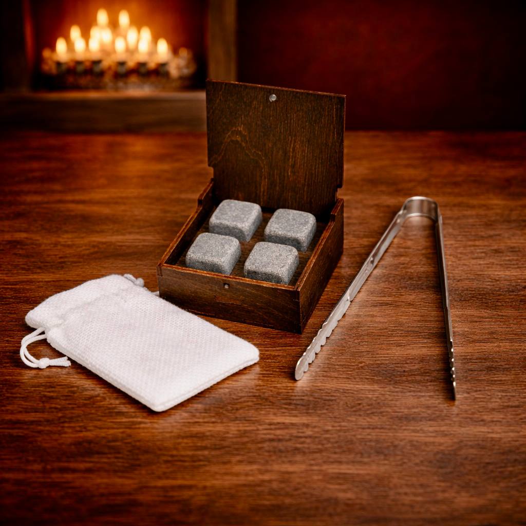 Whisky stones in a wooden box, 4 pcs