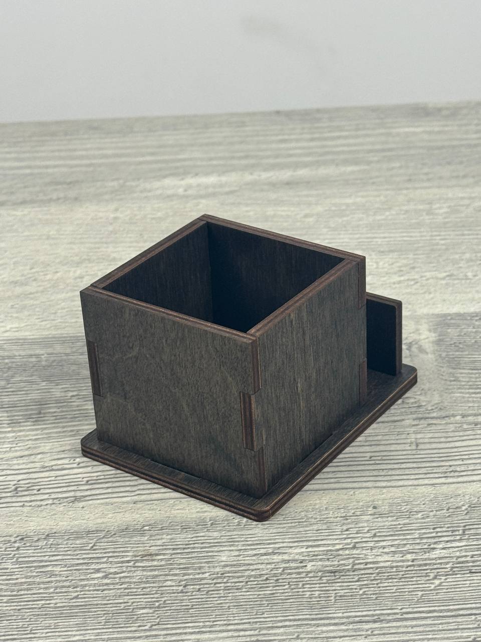 Wooden napkin holder 106×81×65 mm