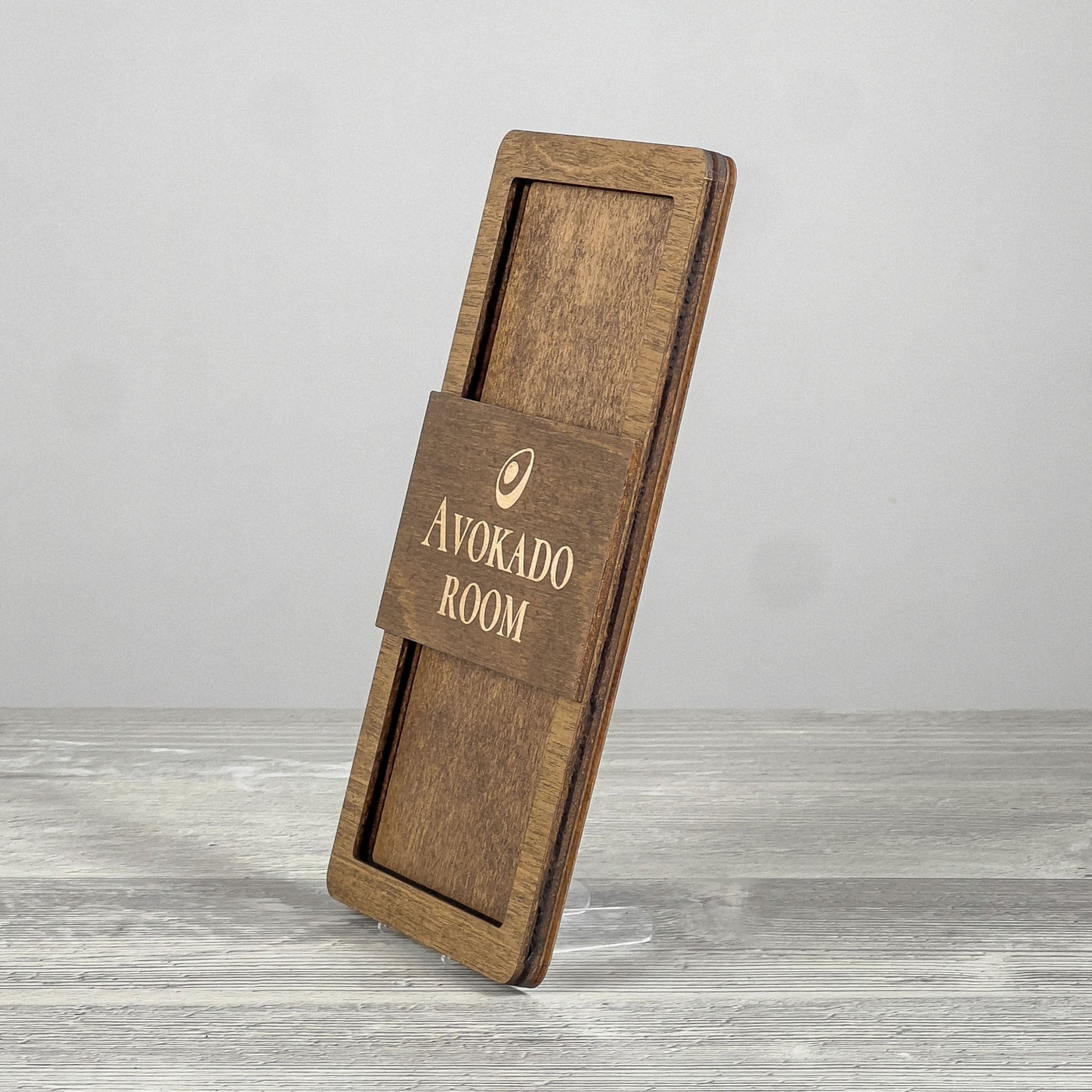 Wooden check presenter 195×110 mm, Yew