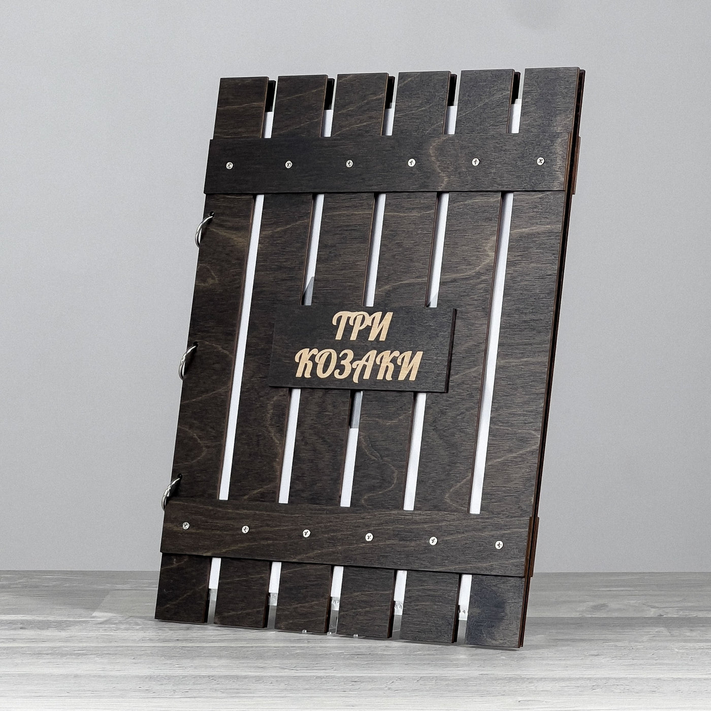 Ring-bound menu folder 250×340 mm