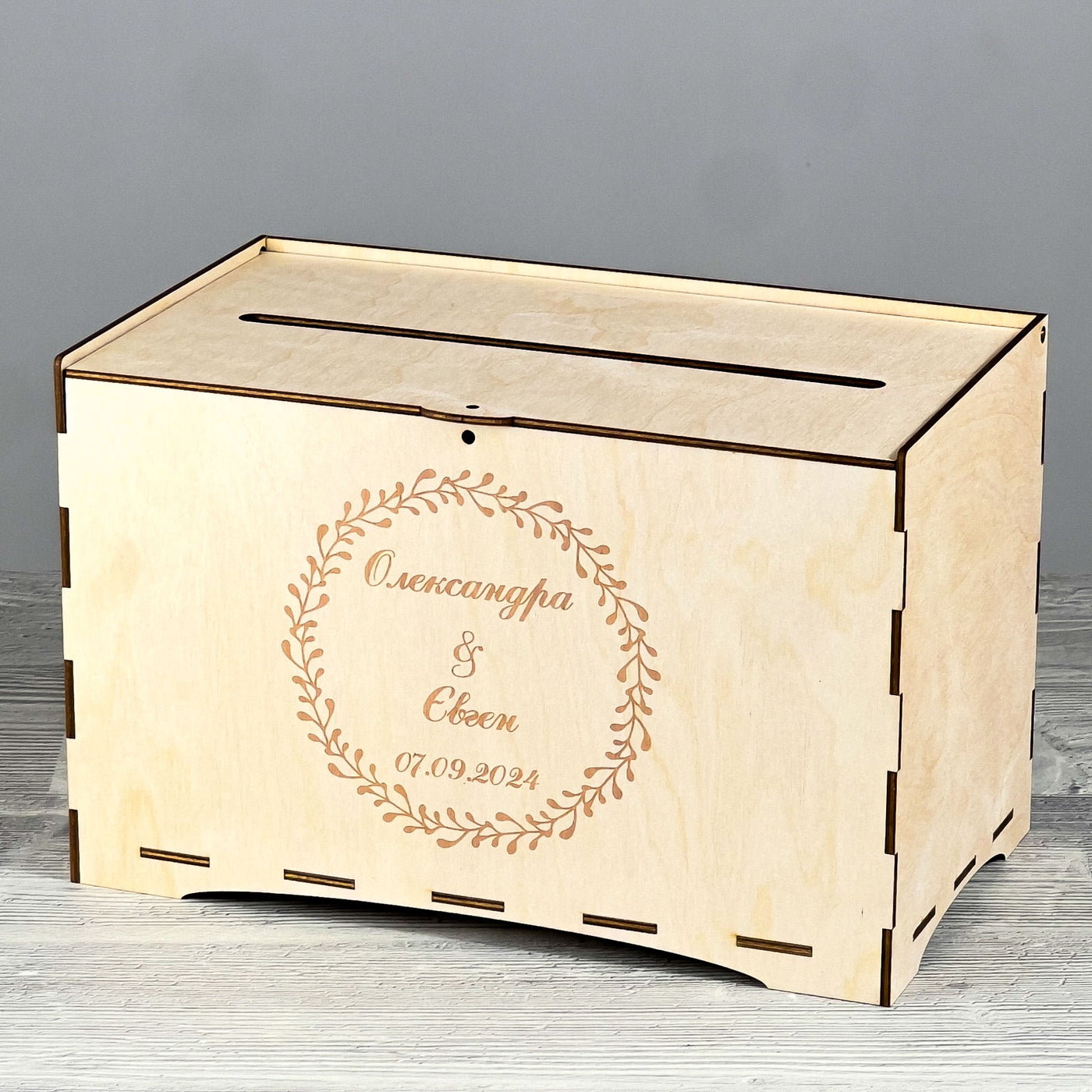 Wedding envelope chest