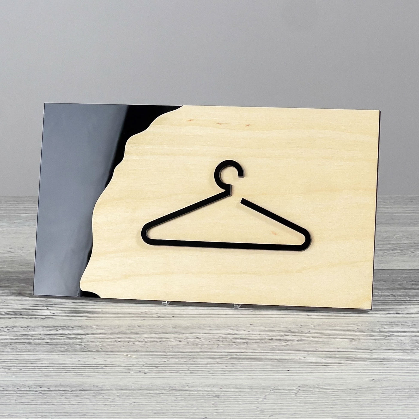 Cloakroom door sign, black